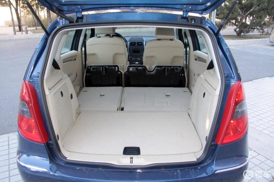 【奔驰a级2011款a180空间汽车图片-汽车图片大全】-易车