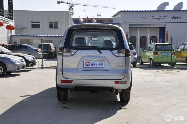 2011款 君阁 手动档 五座 经典型