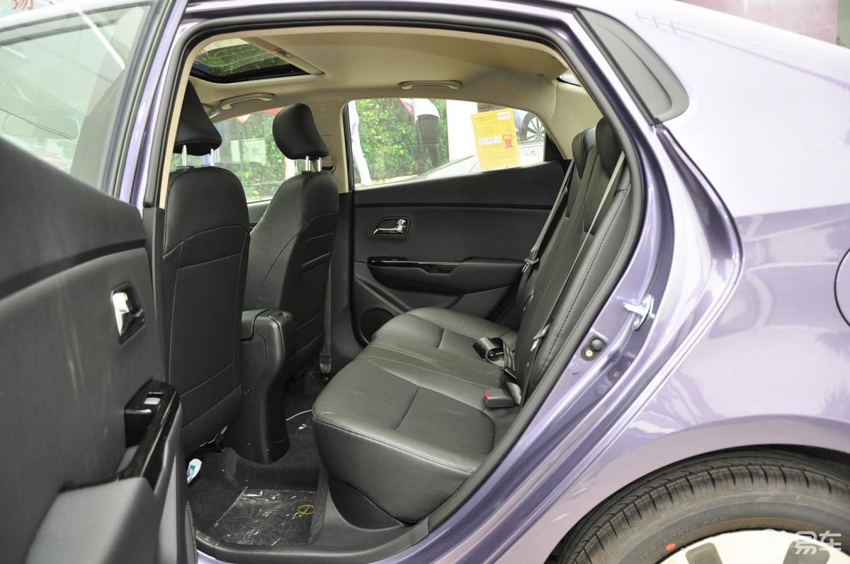 【起亚k22011款三厢 1.