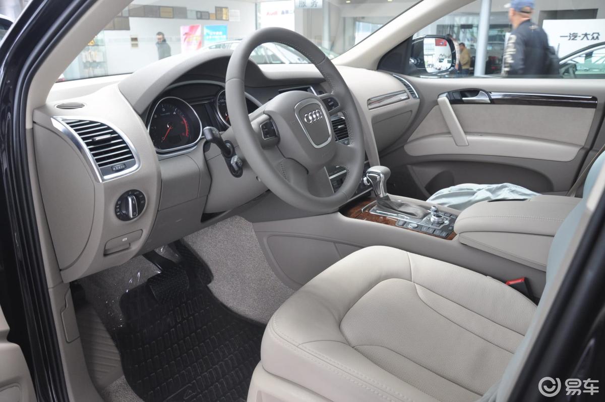 【奥迪q72012款tdi v6 3.0 柴油内饰汽车图片-汽车图片大全】-易车