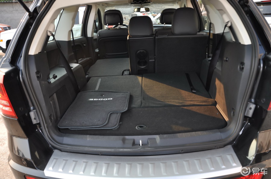 【酷威2011款2.7l 导航版空间汽车图片-汽车图片大全】-易车网