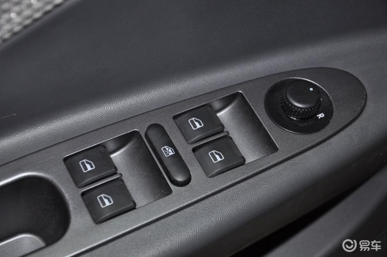 汽车图片 瑞麒 x1 2011款 1.3l 手动 舒适型 780_518