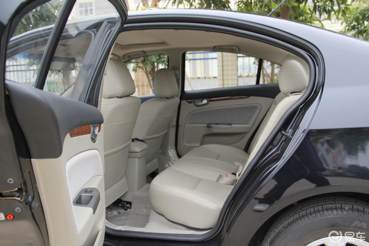 【长安cx302011款三厢 2.