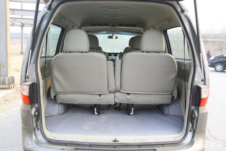 瑞风 2011款 祥和 2.4l汽油 手动豪华版