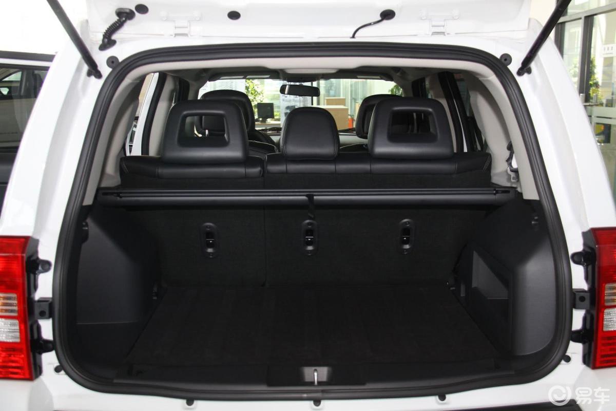 【自由客2012款2.