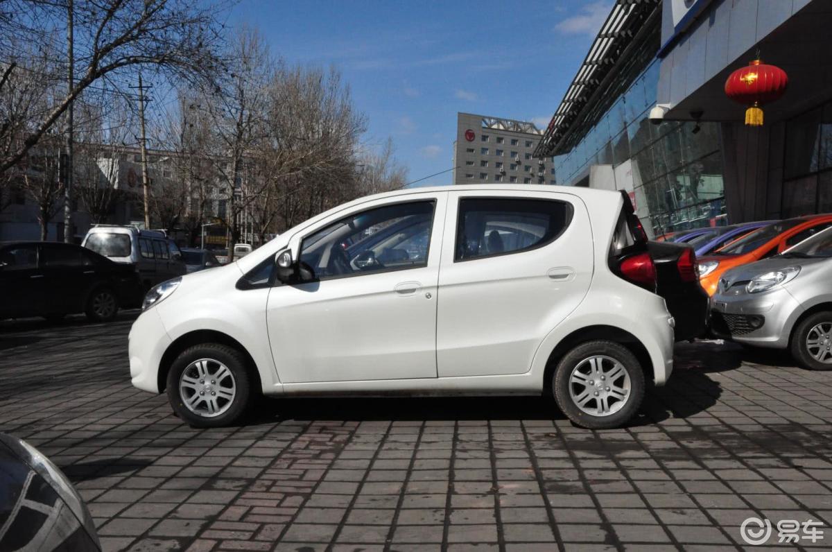 【奔奔mini2012款1.