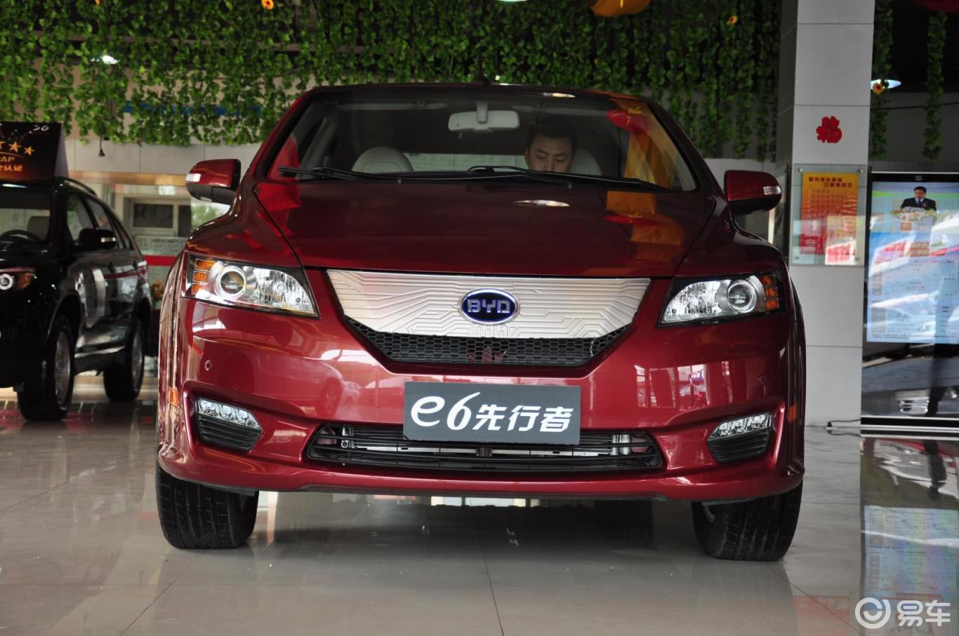 比亚迪e6参数配置(新款比亚迪e6怎么样)