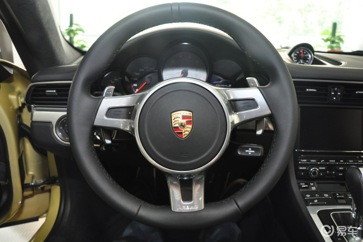 2012款 保时捷911(进口) carrera s 方向盘