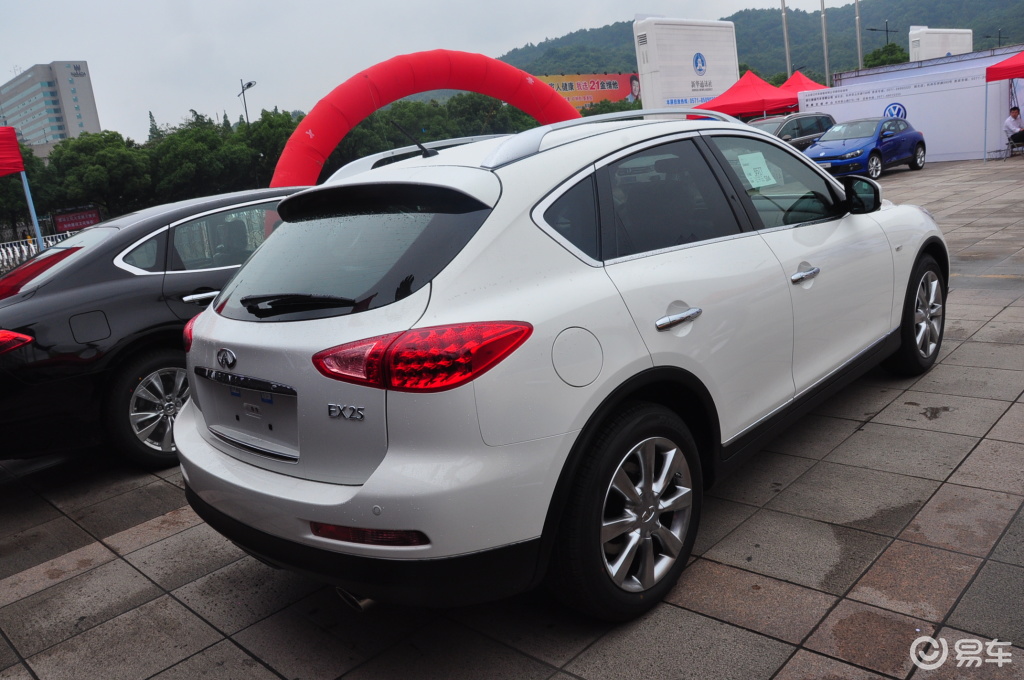 英菲尼迪ex25