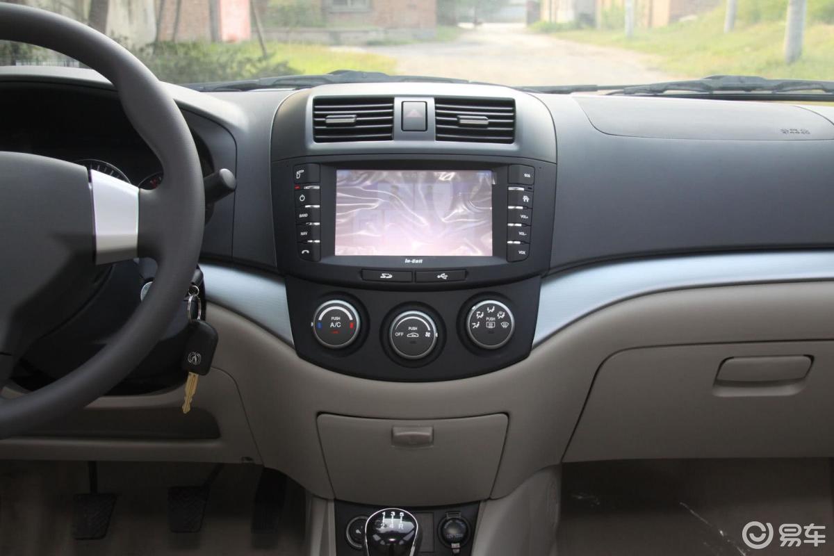 5l 手动 梦幻型】长安悦翔v5_1.5l 手动 梦幻型图片-网通社汽车