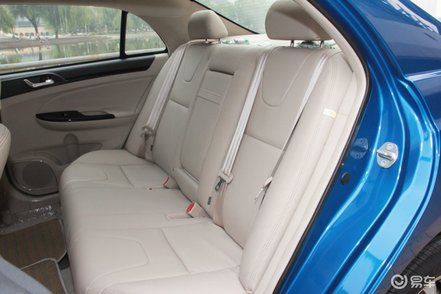 汽车图片 比亚迪 速锐 2012款 1.5tid 双离合 豪华型