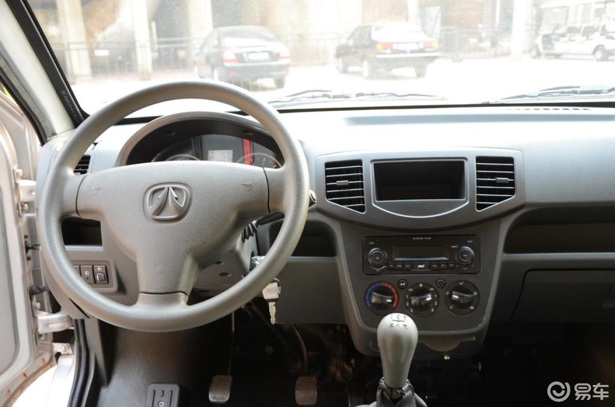 【威旺2052013款1.0l 兴业型内饰汽车图片-汽车图片大全】-易车