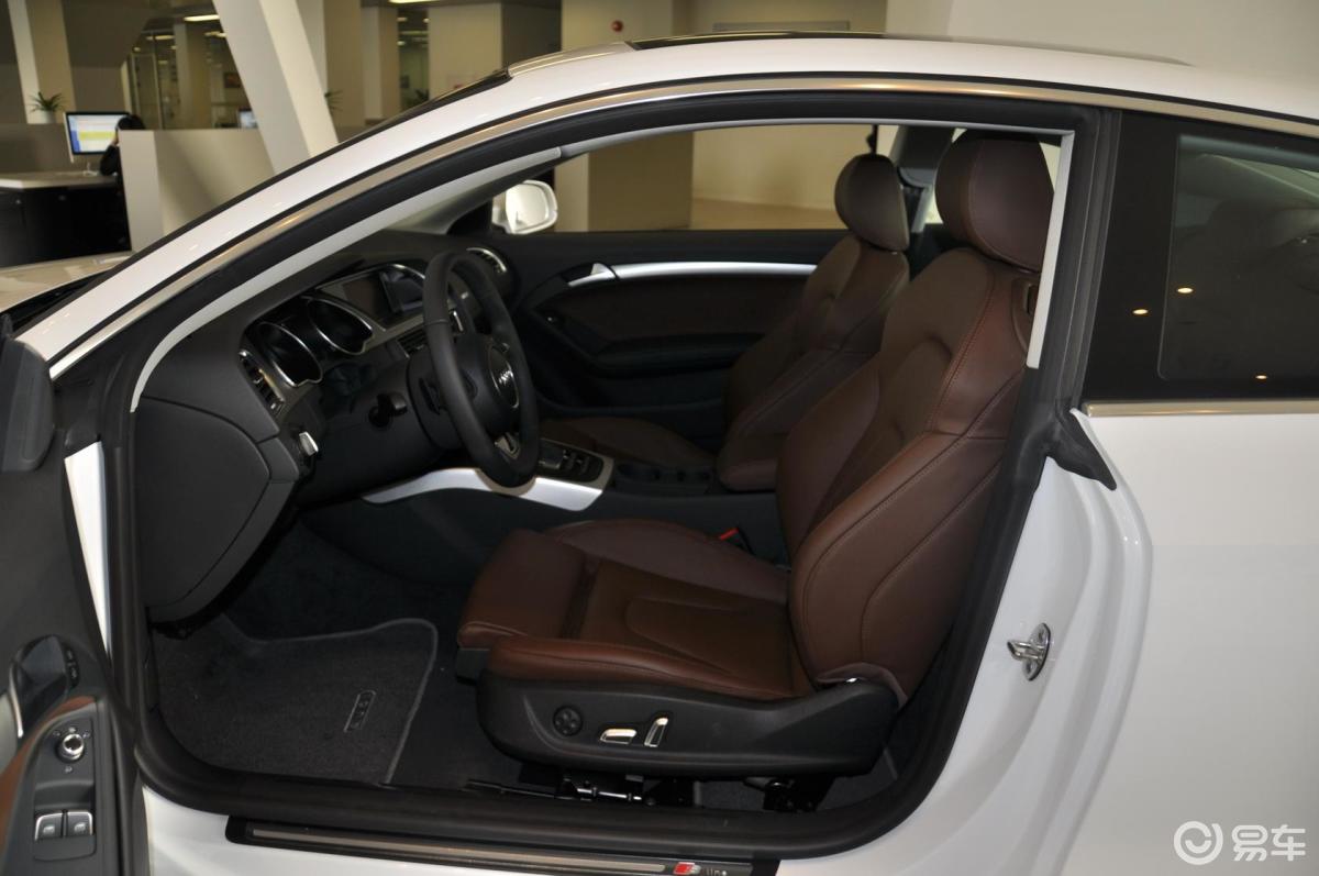 【奥迪a52012款coupe 2.0t cvt前排空间汽车图片-汽车图片大全】-易车