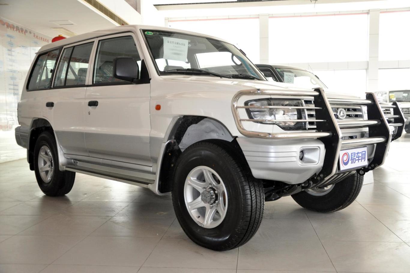 黑金刚2.2l 手动 四驱 标准版 cfa6481l侧前45度车头向右水平