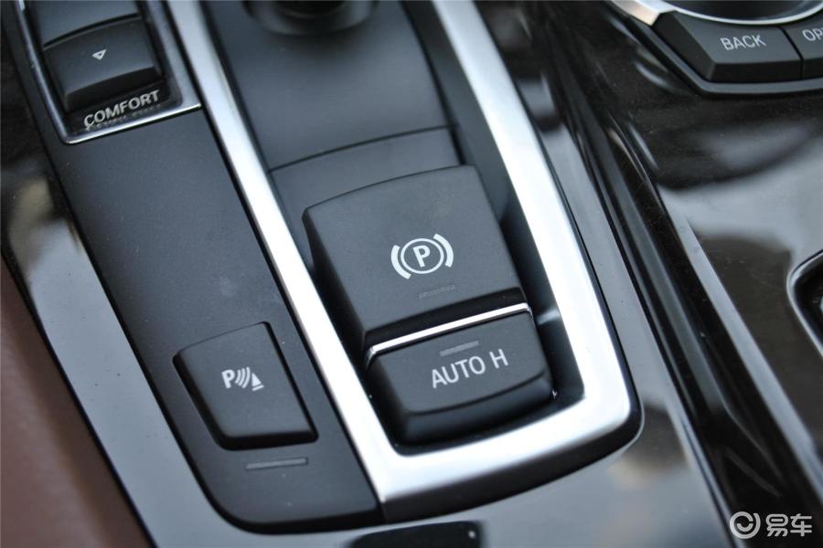 【宝马5系2013款530i 领先型 旅行版驻车制动(手刹,电子,脚刹)汽车