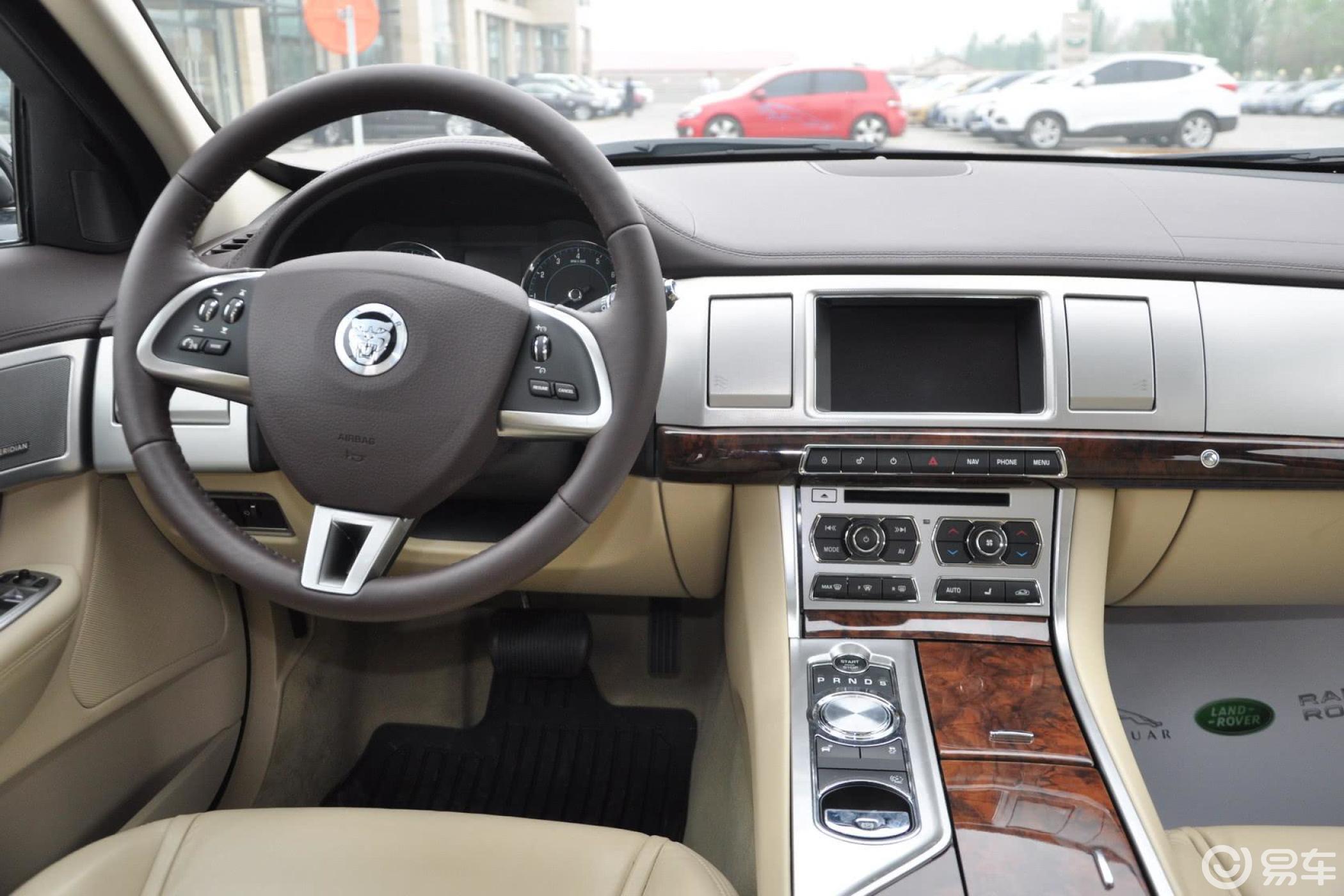 0t 豪华版中控台驾驶员方向汽车图片-汽车图片大全】-易车