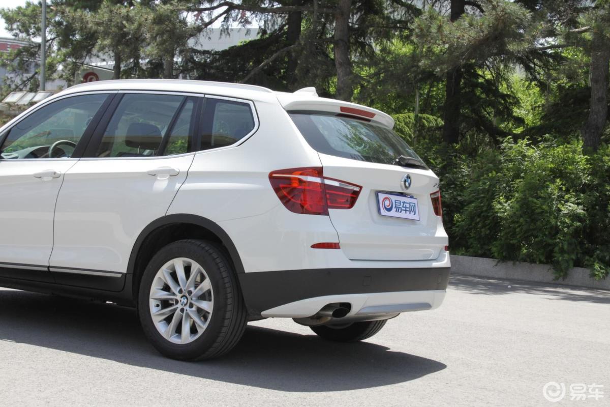 【宝马x3(进口)2013款xdrive20i 豪华型车尾局部汽车图片-汽车图片