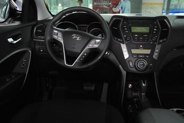 胜达 内饰-魅惑红内后视镜脚踏板方向盘功能键(右)全部摩卡棕(1350张)