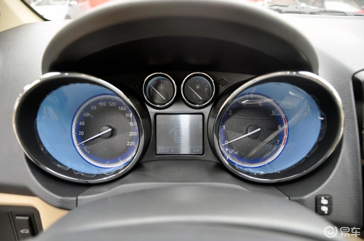 【奇瑞e32013款1.5l 智尚型仪表盘汽车图片-汽车图片大全】-易车