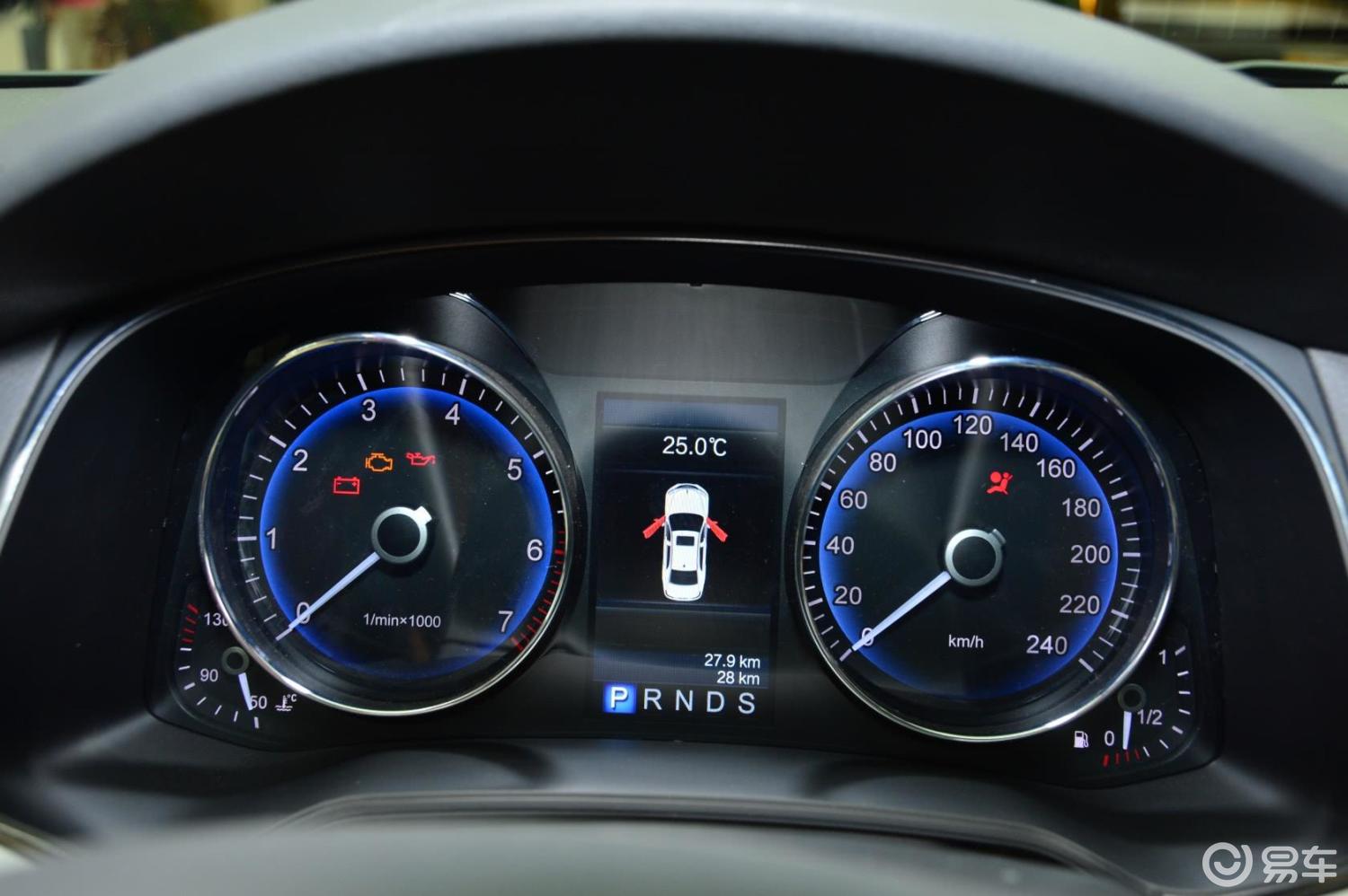 【红旗h72013款2.0t 自动 豪华型仪表盘汽车图片-汽车图片大全】-易车