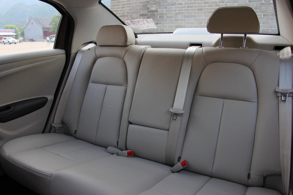 【全新爱丽舍-空间图片全新爱丽舍1.