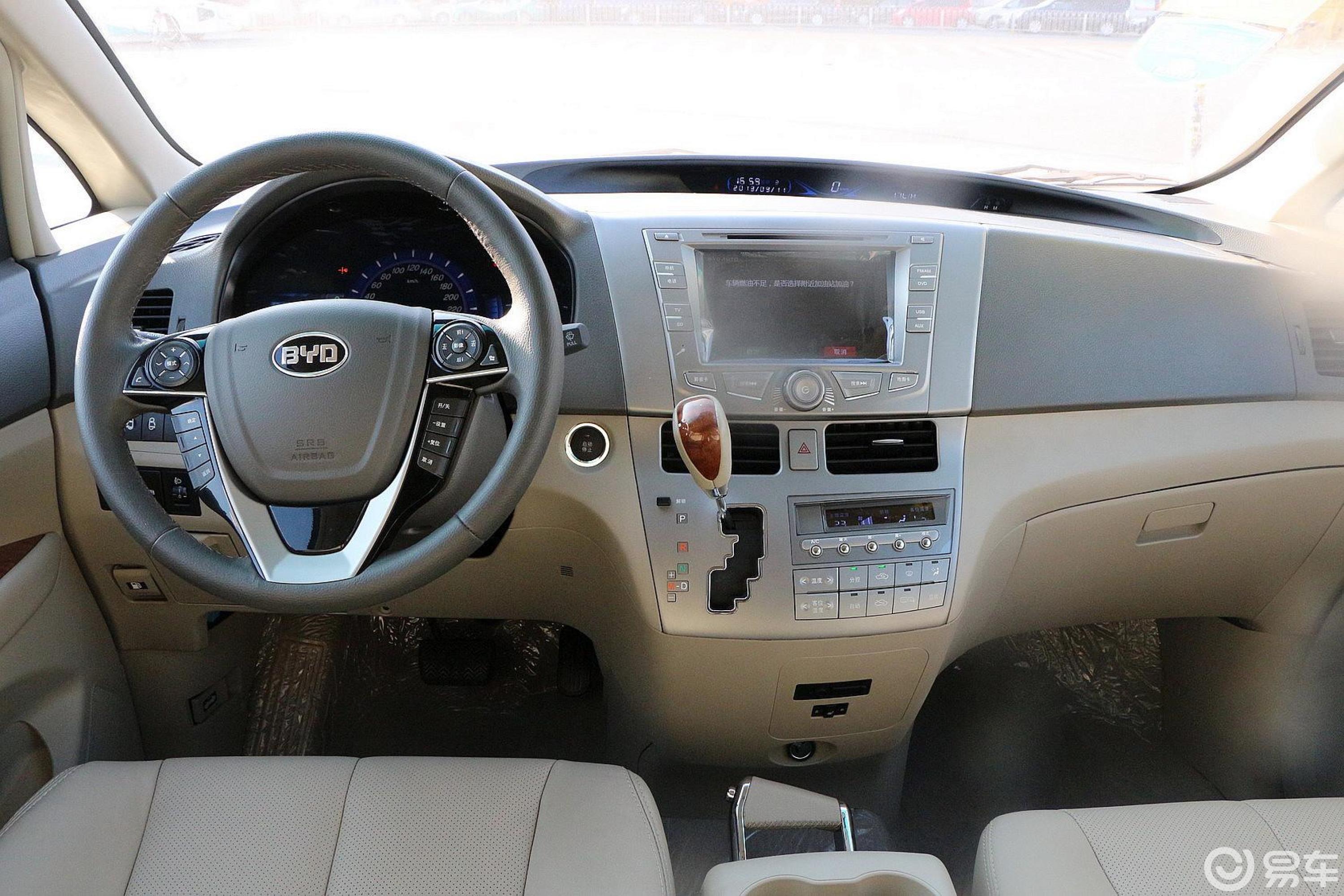 【比亚迪m62013款2.