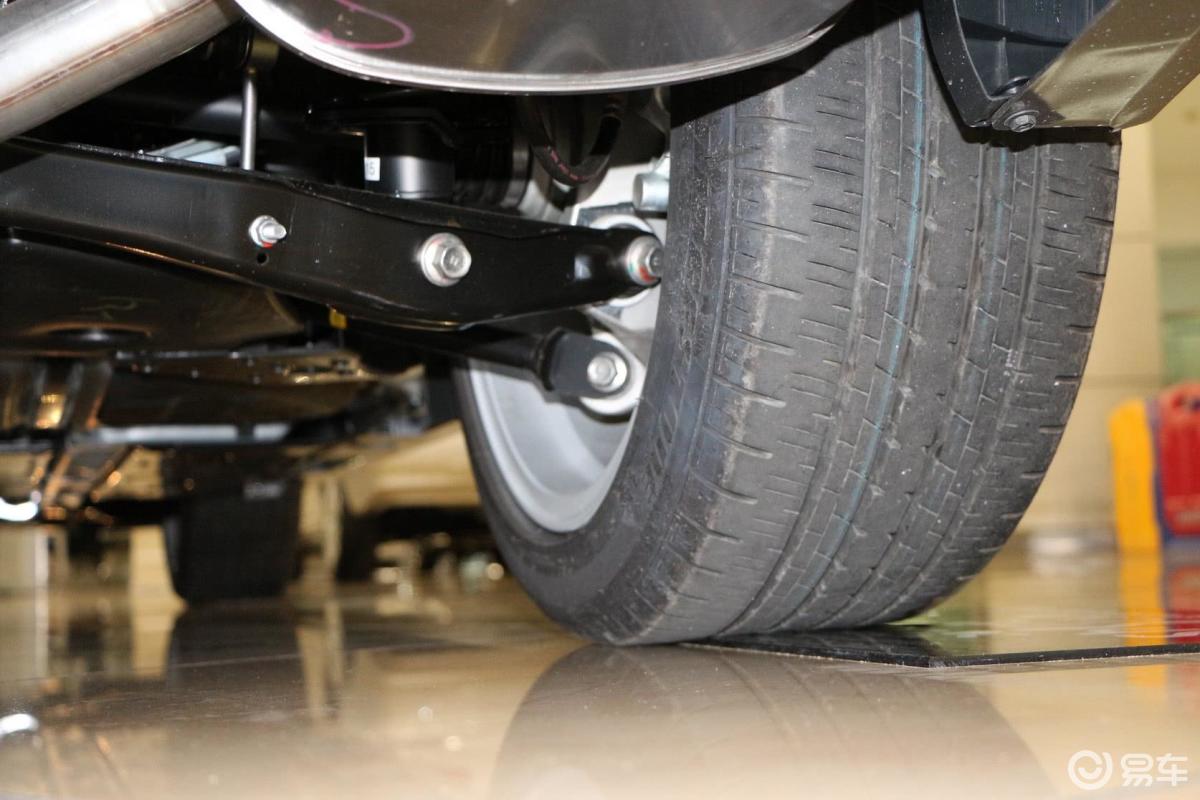 【锐志2013款2.5v 尚锐版后悬挂汽车图片-汽车图片大全】-易车