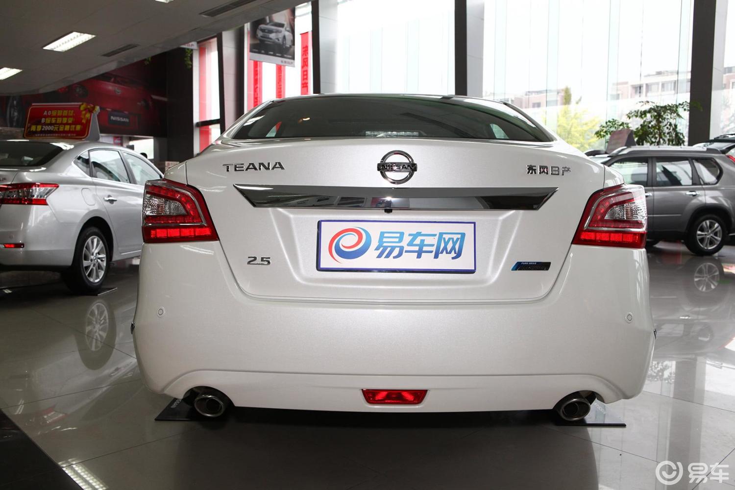 【天籁2013款2.5xl 领先版正后水平汽车图片-汽车图片大全】-易车