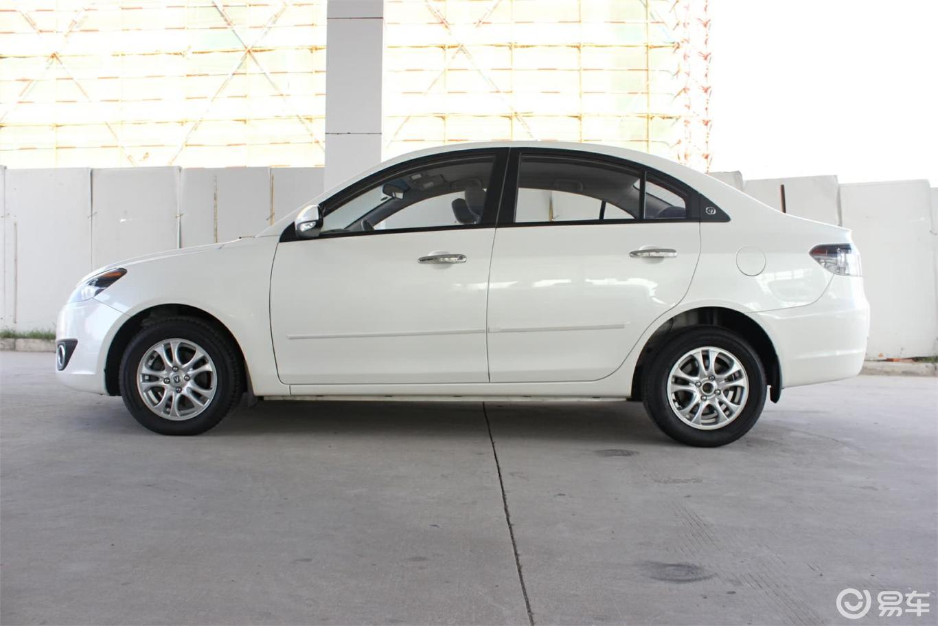 5l 手动 豪华型】长安悦翔_1.5l 手动 豪华型图片-网通社汽车