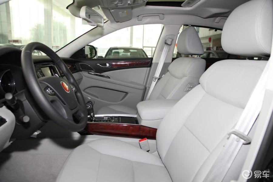 红旗h7 前排空间图