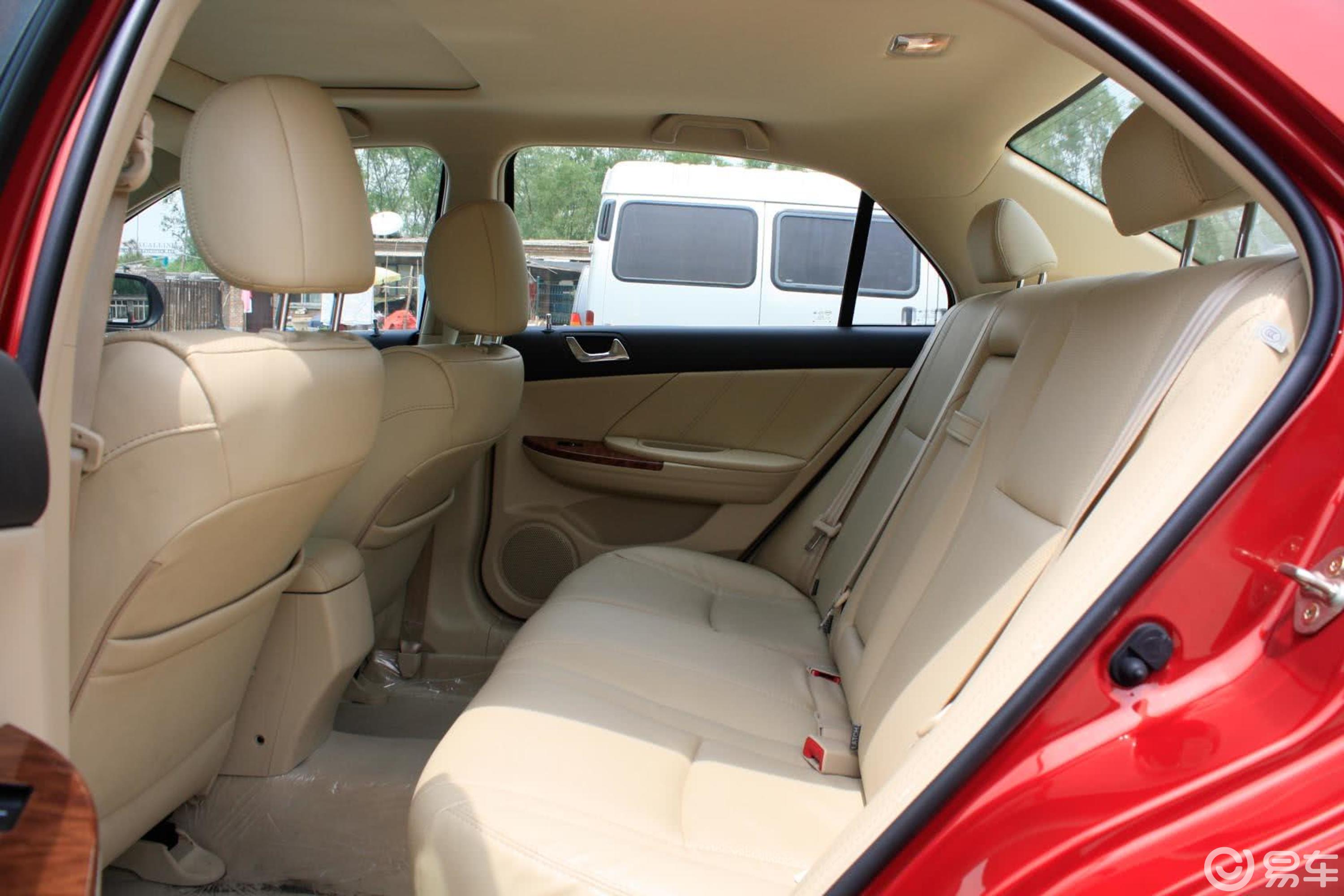 【比亚迪g62013款2.0l 手动 尊贵型空间汽车图片-汽车图片大全】-易车