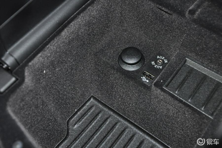 宝马5系 aux接口图