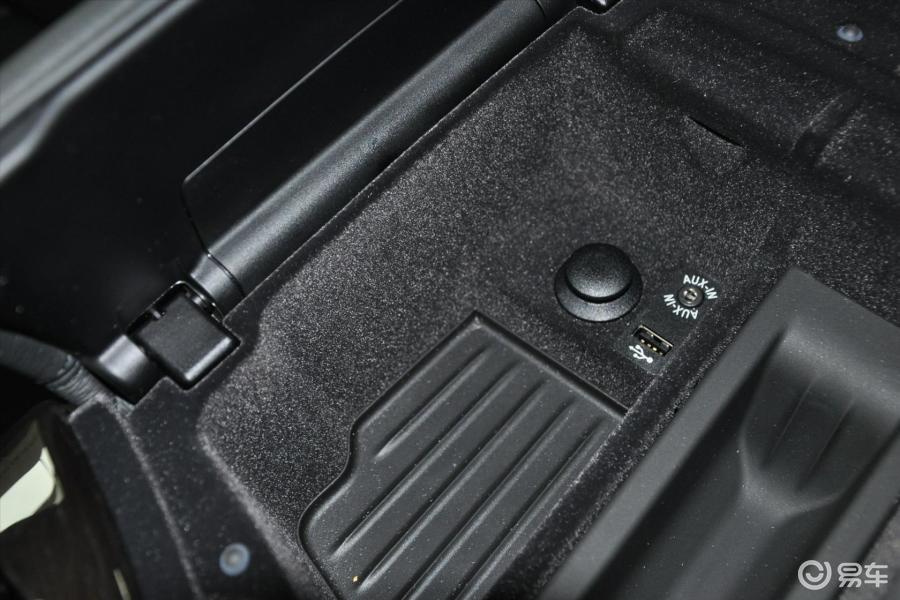 【宝马5系2014款535li 领先型aux接口汽车图片-汽车图片大全】-易车网