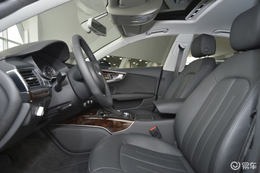 【奥迪a7(进口)2013款50 tfsi quattro 豪华型前排空间汽车图片-汽车