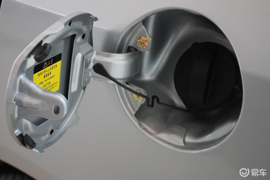 怎么看油箱盖 09204412257570_3018018_14.jpg