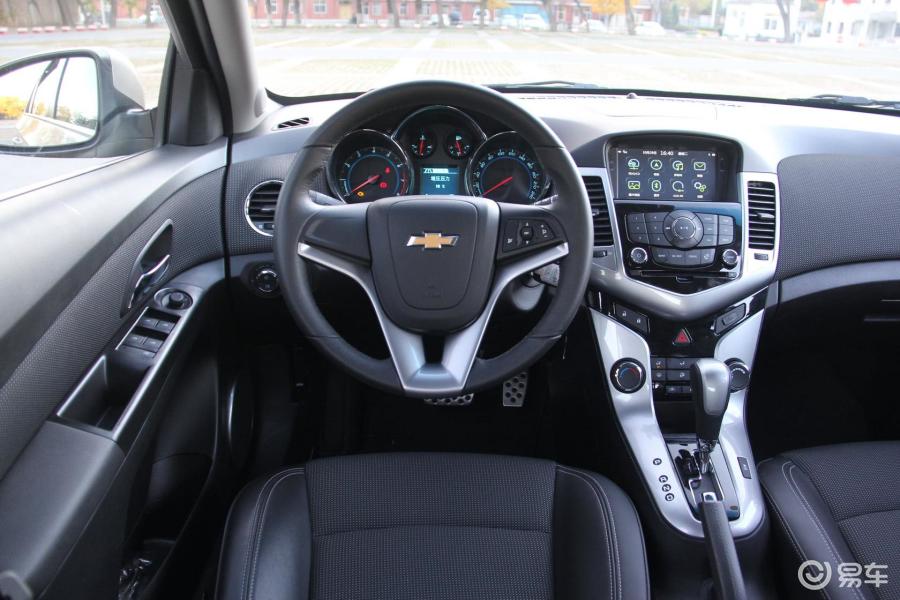 雪佛兰科鲁兹两厢 完整内饰图