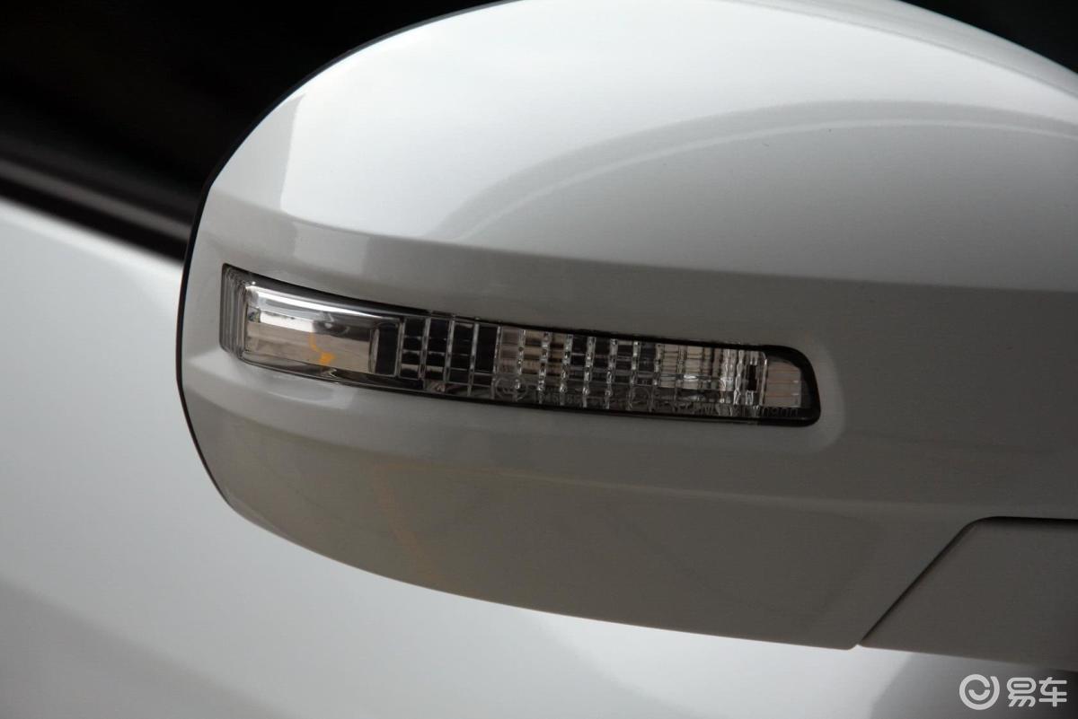6l 自动 两驱豪华版车侧转向灯汽车图片-汽车图片大全】-易车