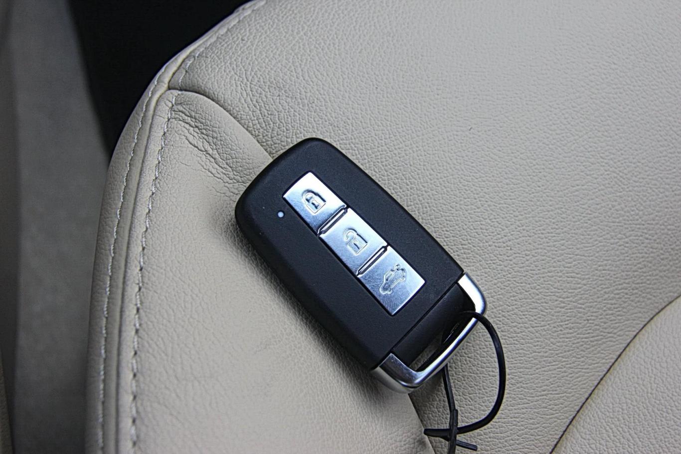 海马m82.0l 手动 舒适型钥匙