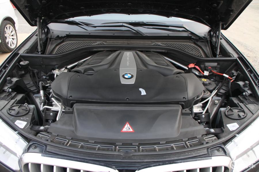 【宝马x52014款xdirve50i m运动型发动机汽车图片-汽车图片大全】