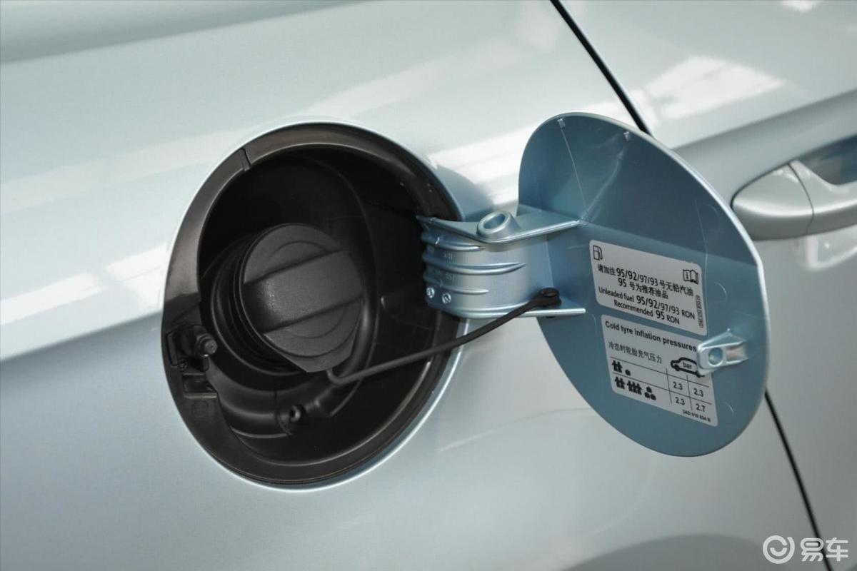 4tsi dsg 蓝驱版油箱盖汽车图片-汽车图片大全】-易车