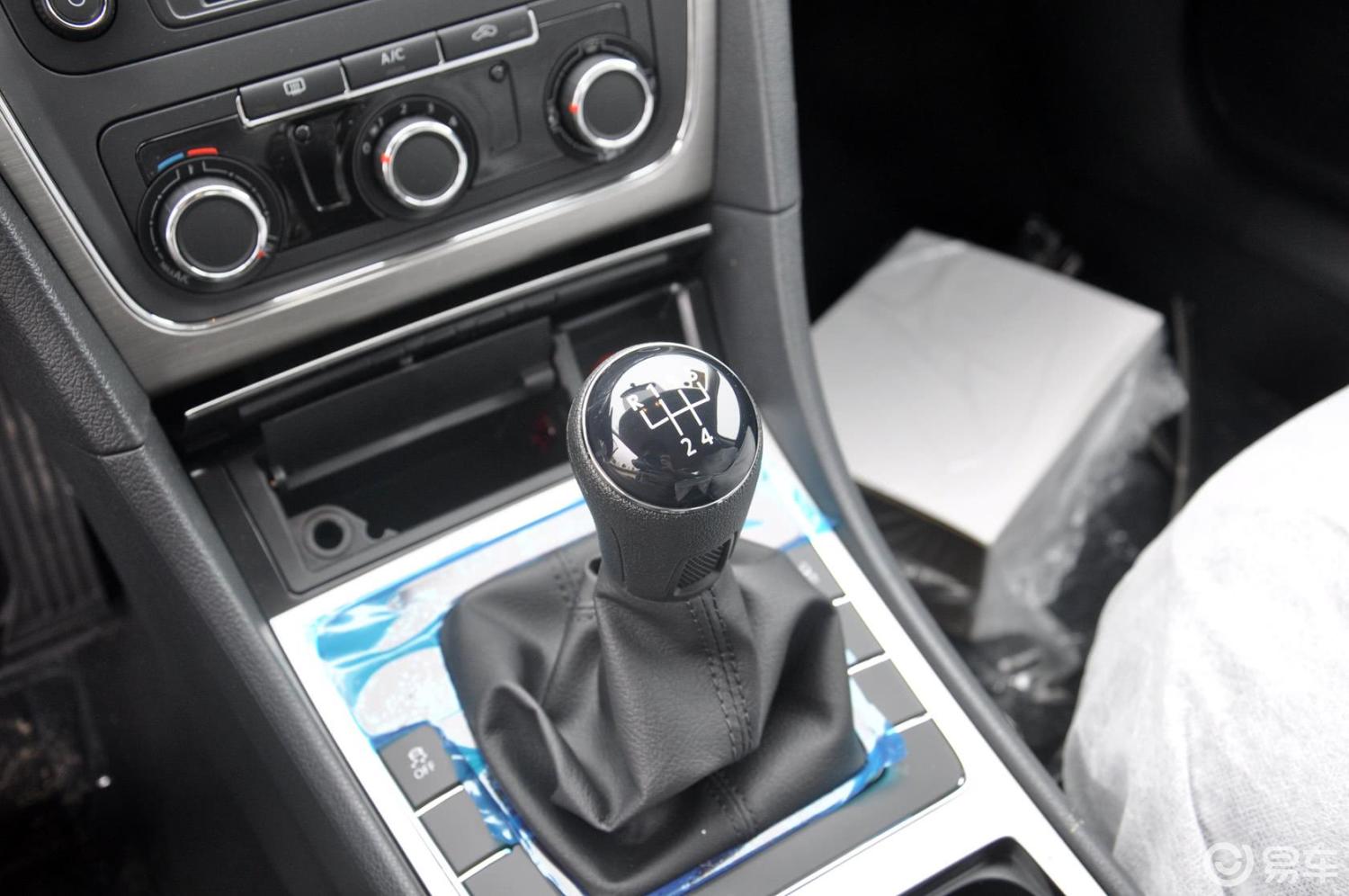 【帕萨特2013款1.4t 手动 尊雅版换挡杆汽车图片-汽车图片大全】-易车