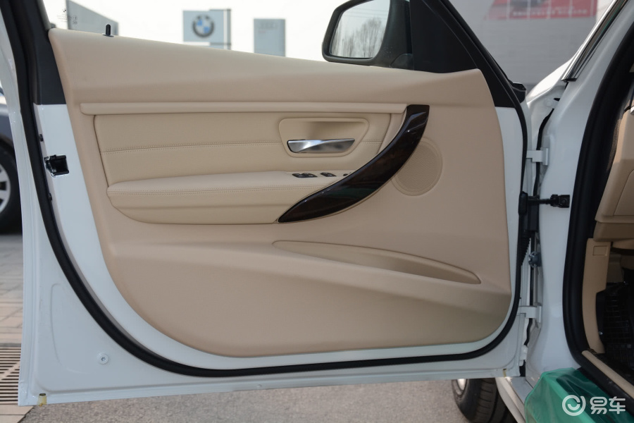 【宝马3系2014款328li 时尚型驾驶员侧车门内门板汽车图片-汽车图片