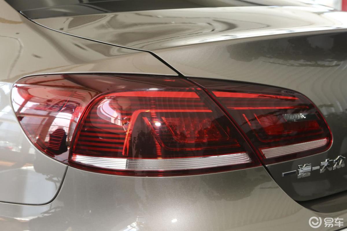 0t 双离合 至尊型尾灯侧45度俯拍汽车图片-汽车图片大全】-易车