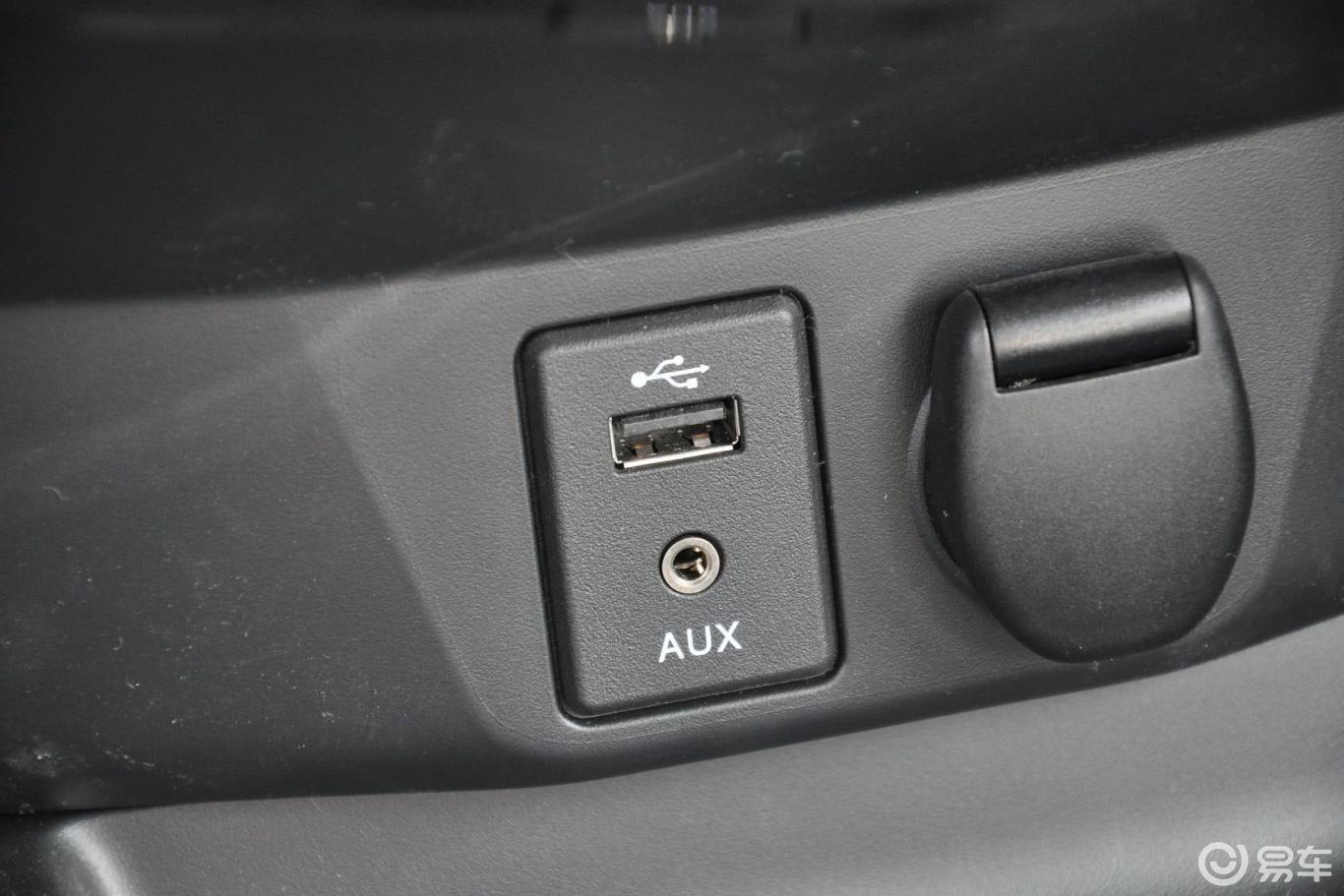 【日产奇骏 2.0l cvt 舒适版 两驱】日产奇骏_2.0l cvt 舒适版 两驱图