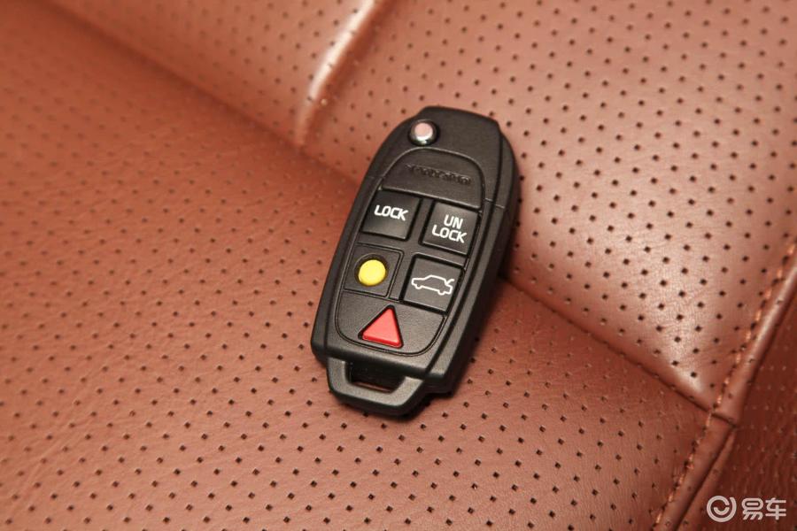 【沃尔沃xc902013款2.