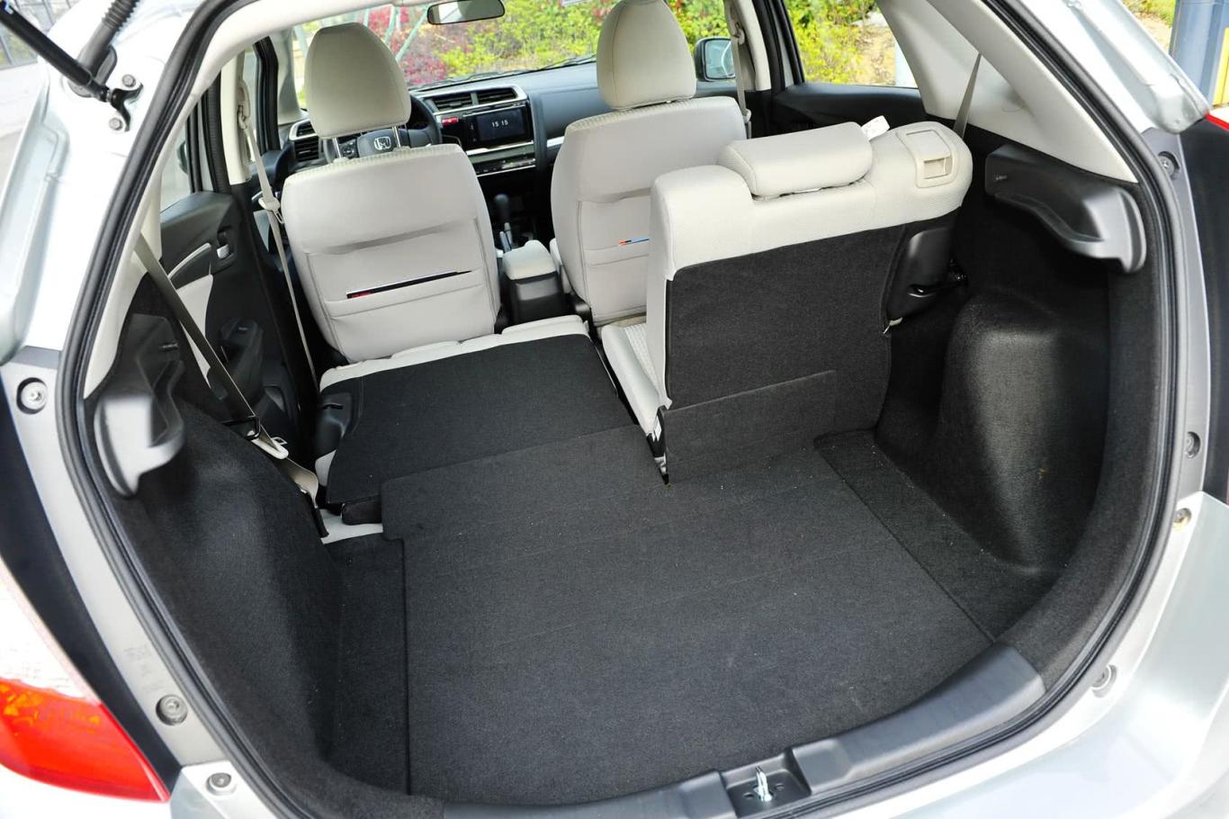 飞度1.5l exli cvt 领先版空间