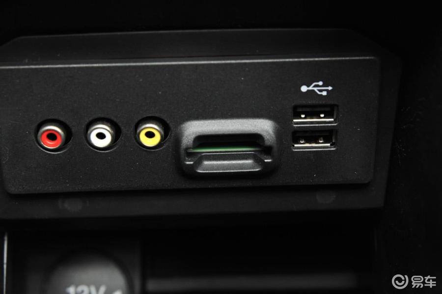 尊贵型usb接口汽车图片汽车