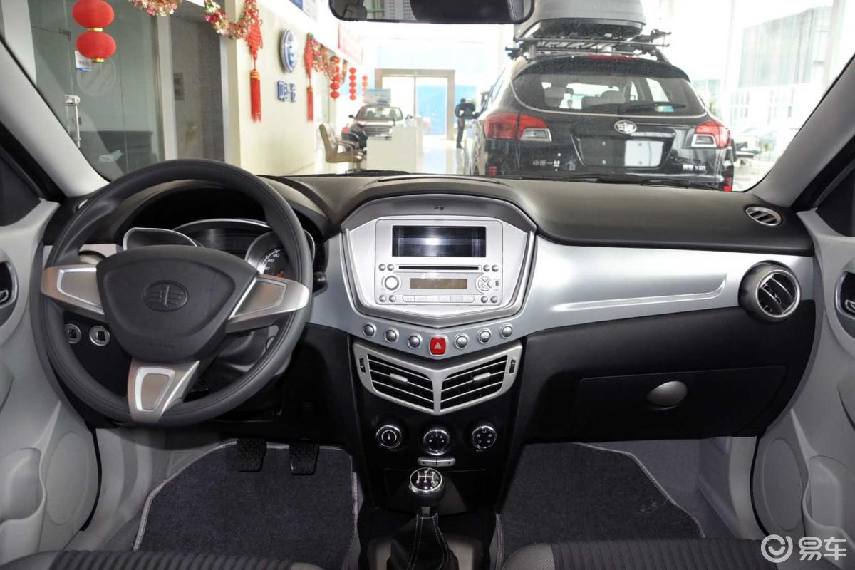5l 手动 舒适型内饰全景正拍汽车图片-汽车图片大全】-易车