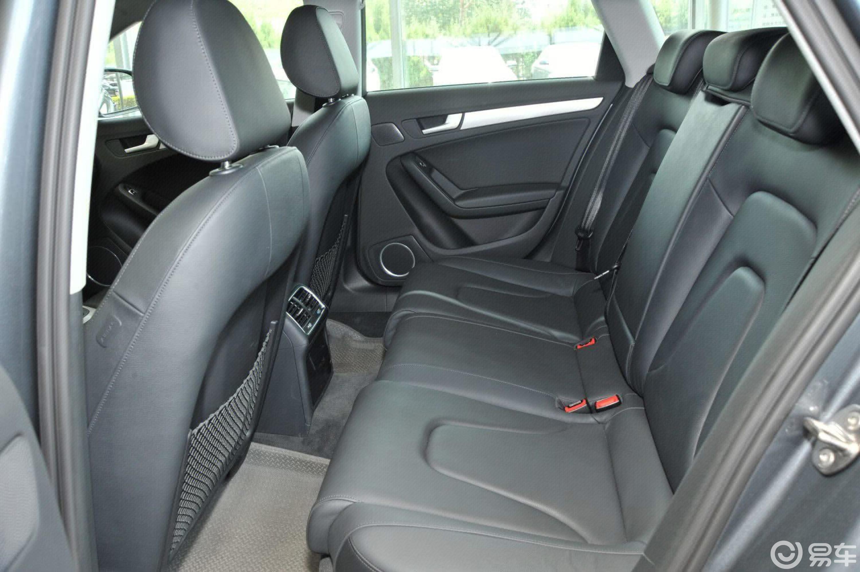 【奥迪a4(进口)2014款40tfsi allroad quattro后排空间体验汽车图片
