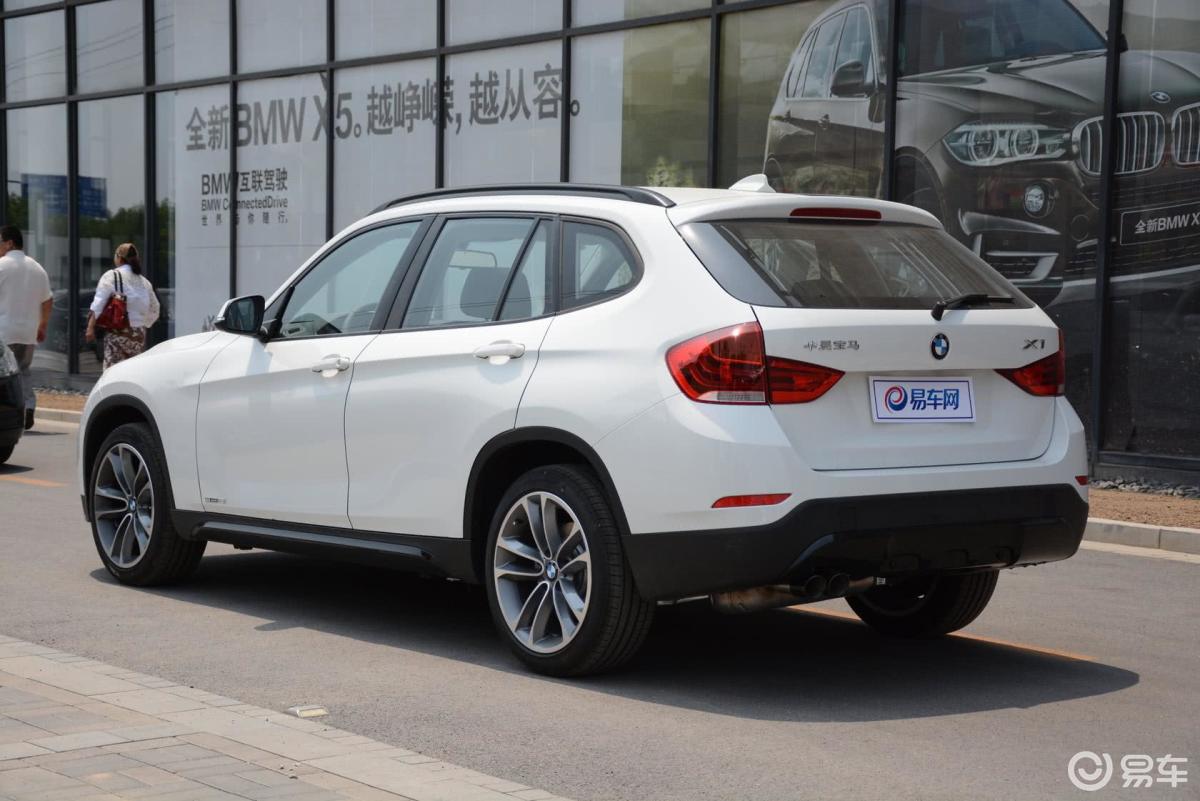 【宝马x12014款sdrive18i 运动设计套装侧后45度车头向左水平汽车图片